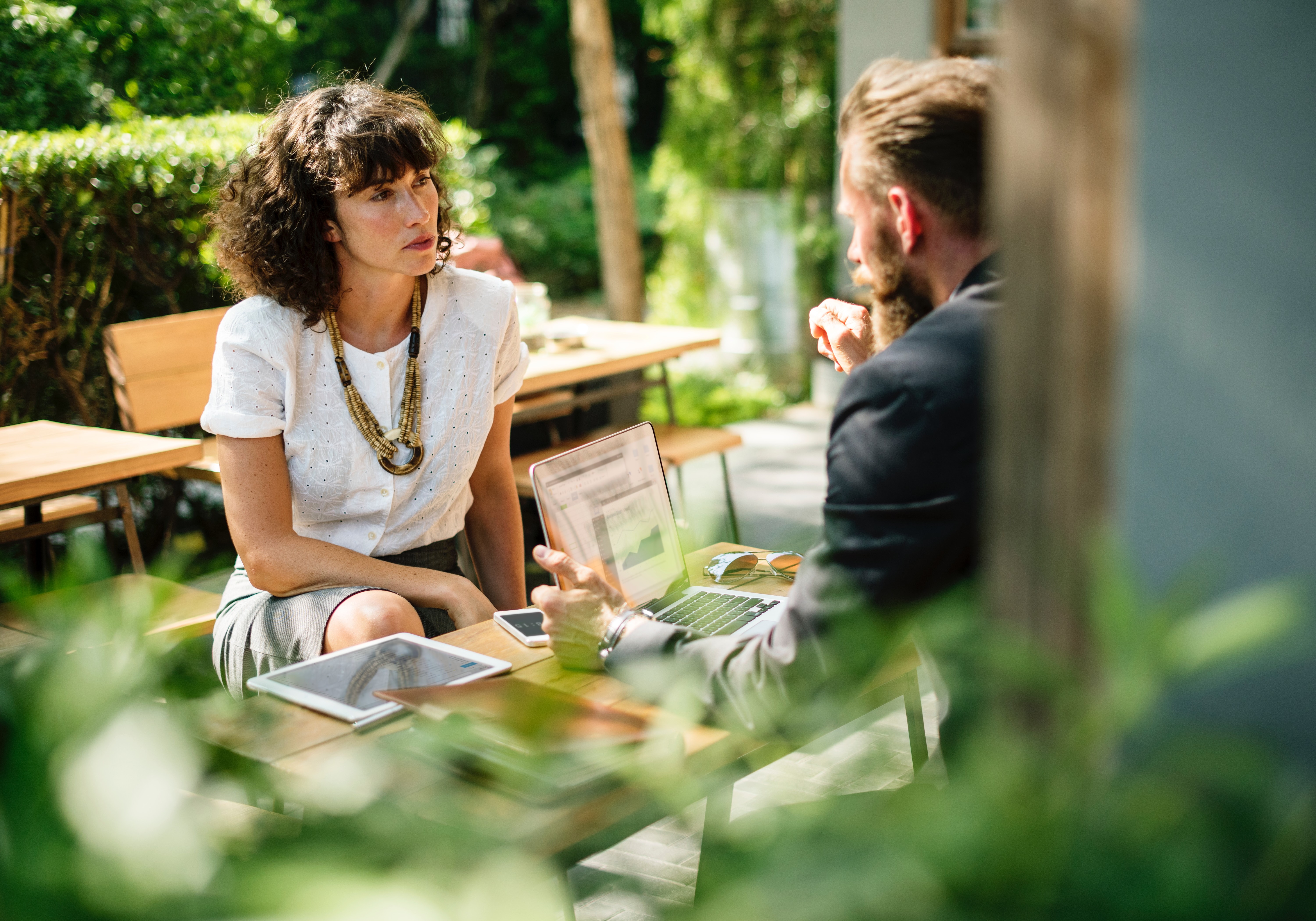coaching one on one rawpixel-384899-unsplash
